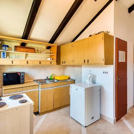 Cosy With Sea View In - 50 Sqm + Terrace * Zlarin