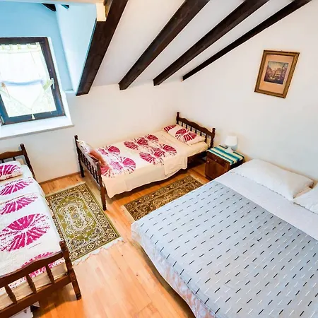 Cosy With Sea View In - 50 Sqm + Terrace * Zlarin