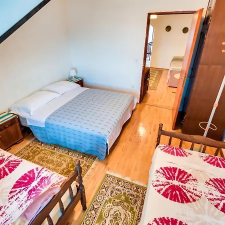Cosy With Sea View In - 50 Sqm + Terrace Apartament Zlarin