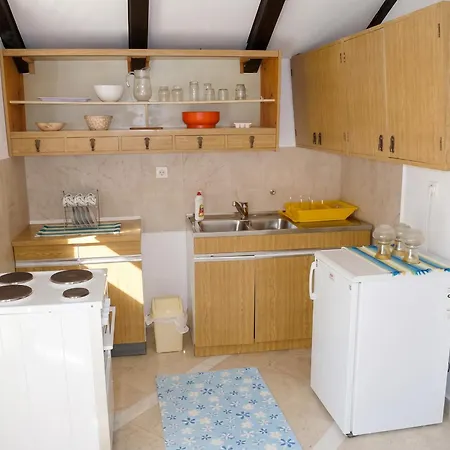 Cosy With Sea View In - 50 Sqm + Terrace Zlarin