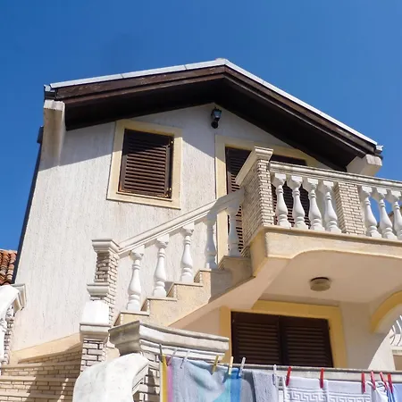 Cosy With Sea View In - 50 Sqm + Terrace Zlarin