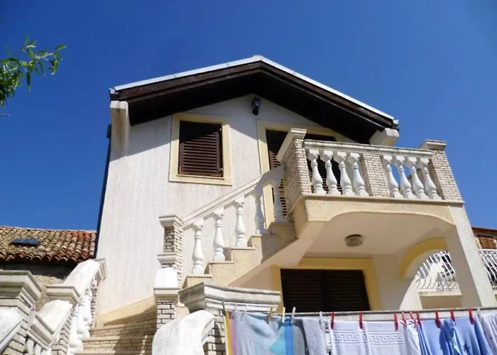 Cosy With Sea View In - 50 Sqm + Terrace Zlarin