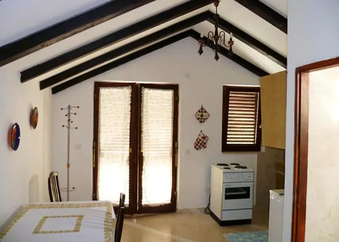 Cosy With Sea View In - 50 Sqm + Terrace * Zlarin